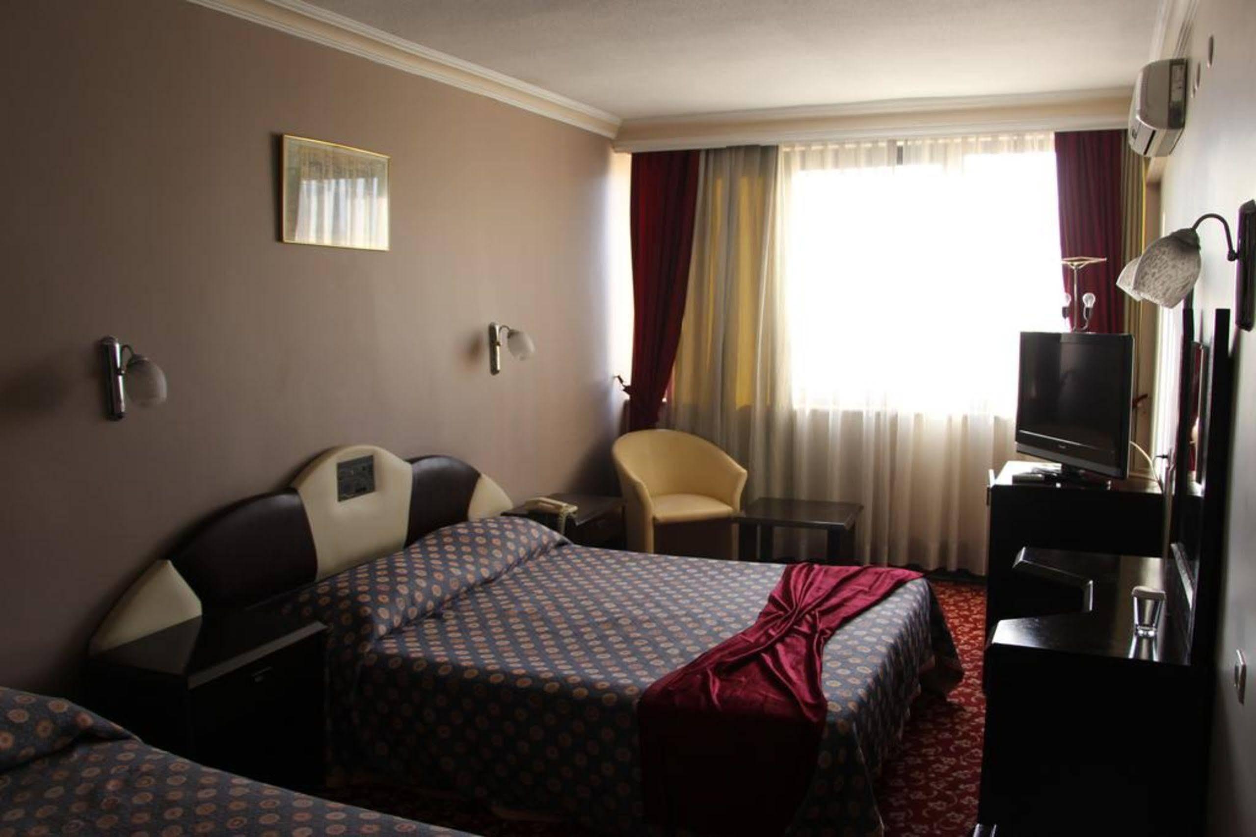 Akyuz Ankara